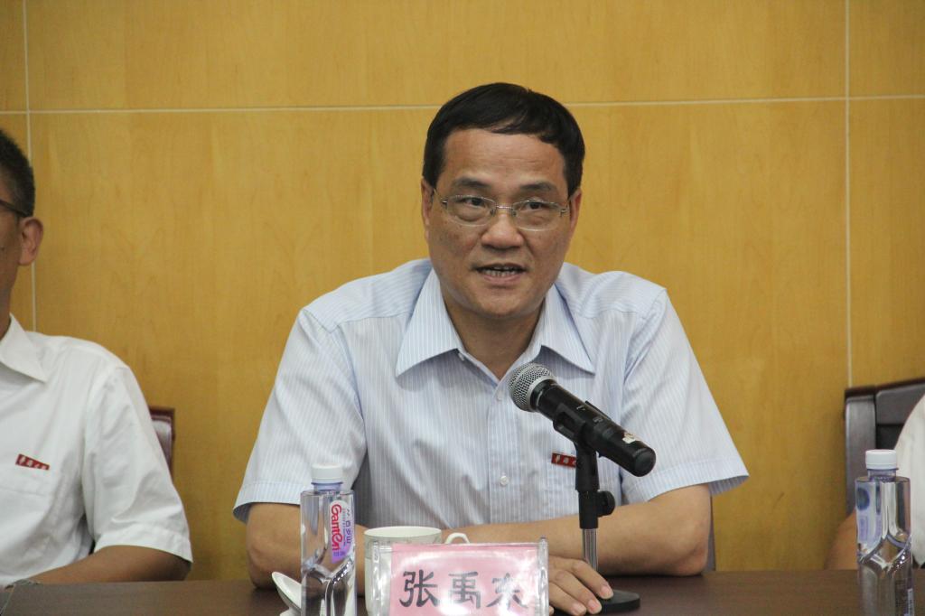 副校长张禹东